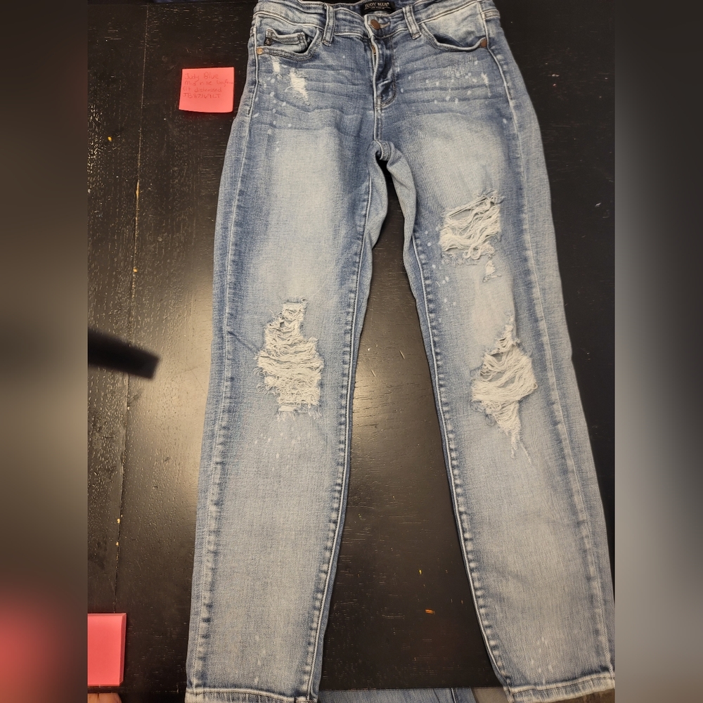 Judy Blue mid-rise boyfriend fit distressed JB82169LT